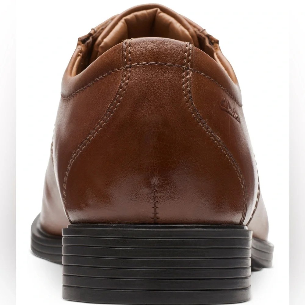 Clarks Whiddon Cap Toe Oxfords Leather Shoes in Dark Tan- Size 8.5